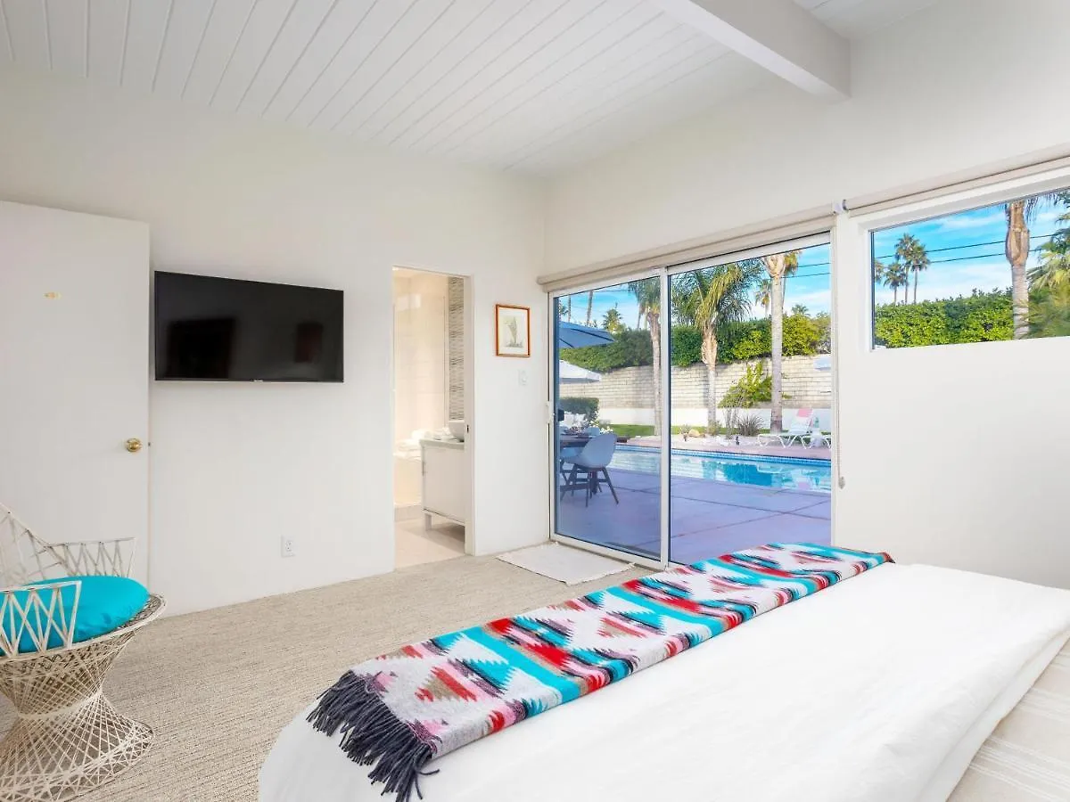 Villa House Of Stardust By Acme House Company Palm Springs