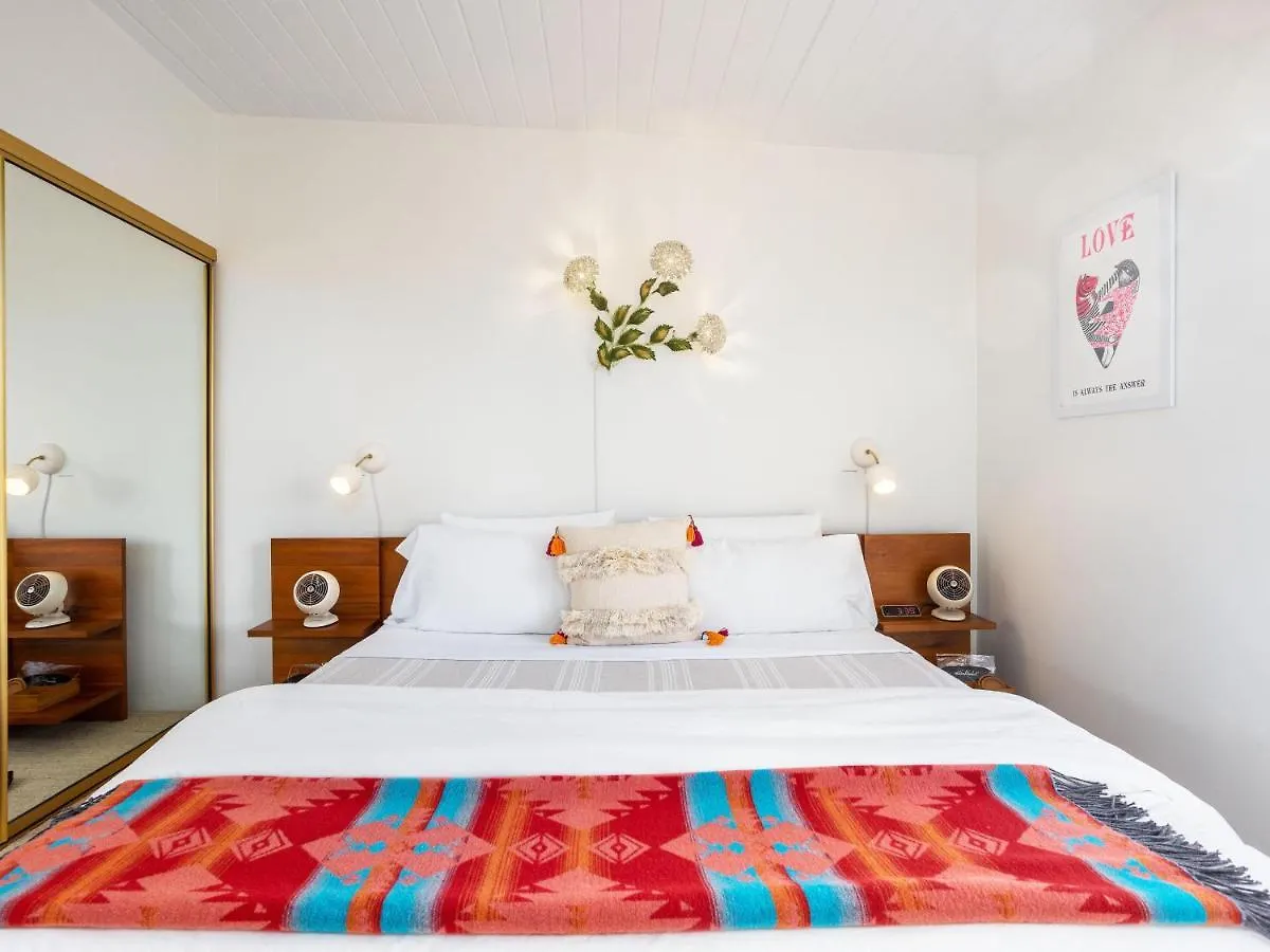 Villa House Of Stardust By Acme House Company Palm Springs