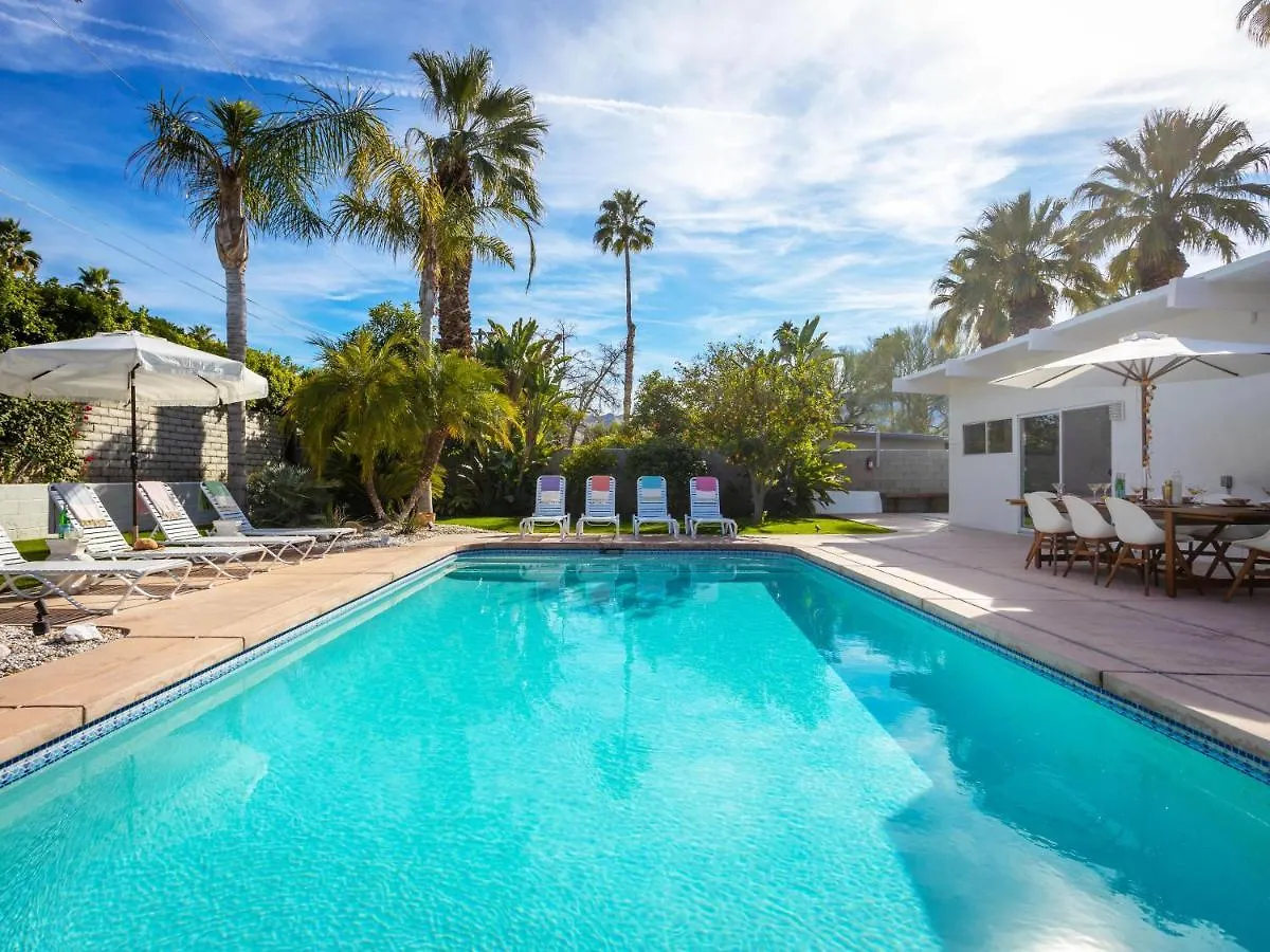 Villa House Of Stardust By Acme House Company Palm Springs